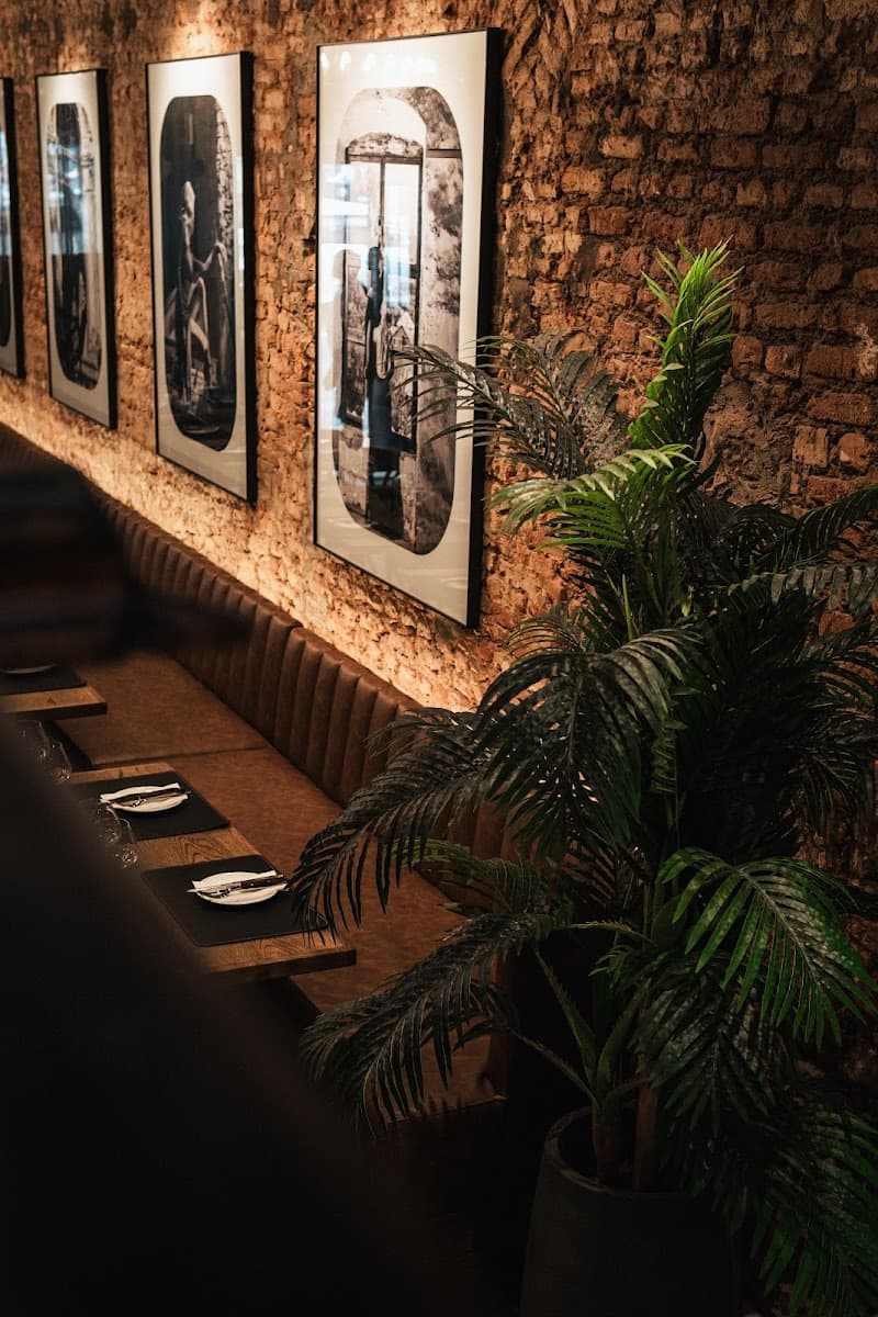 Bo-Vine Wine & Grill House In The City